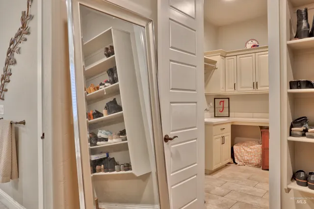 $999,999 | 11365 West Collina Vista Drive, Star, ID 83669