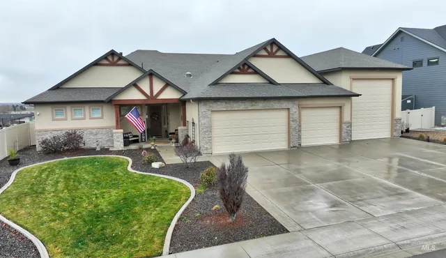 $999,999 | 11365 West Collina Vista Drive, Star, ID 83669