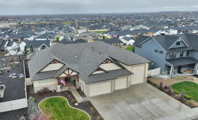 $999,999 | 11365 West Collina Vista Drive, Star, ID 83669