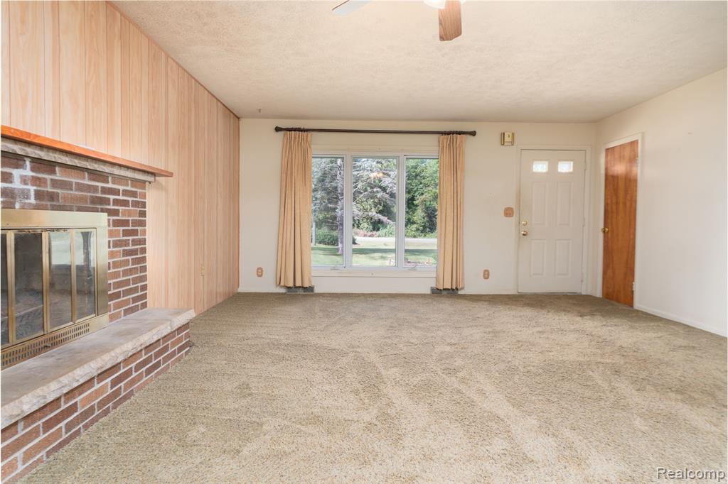 4750 North Nicholson Road Fowlerville, MI 48836 - Photo 5 of 31