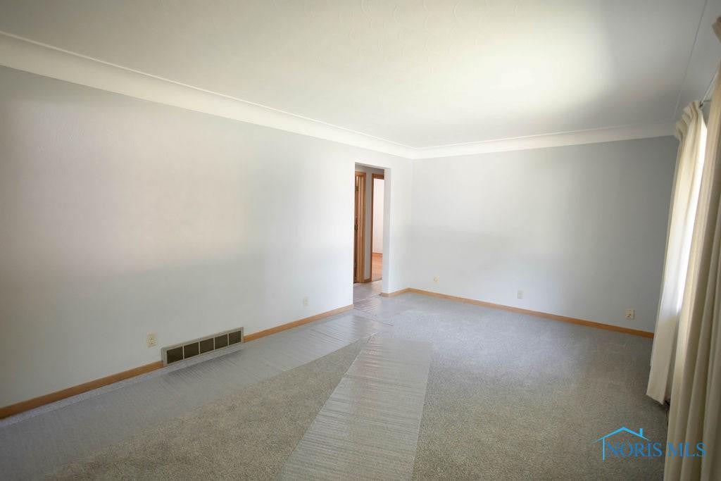 1228 Rosedale Street Maumee, OH 43537 - Photo 3 of 36 Gallery Image 3