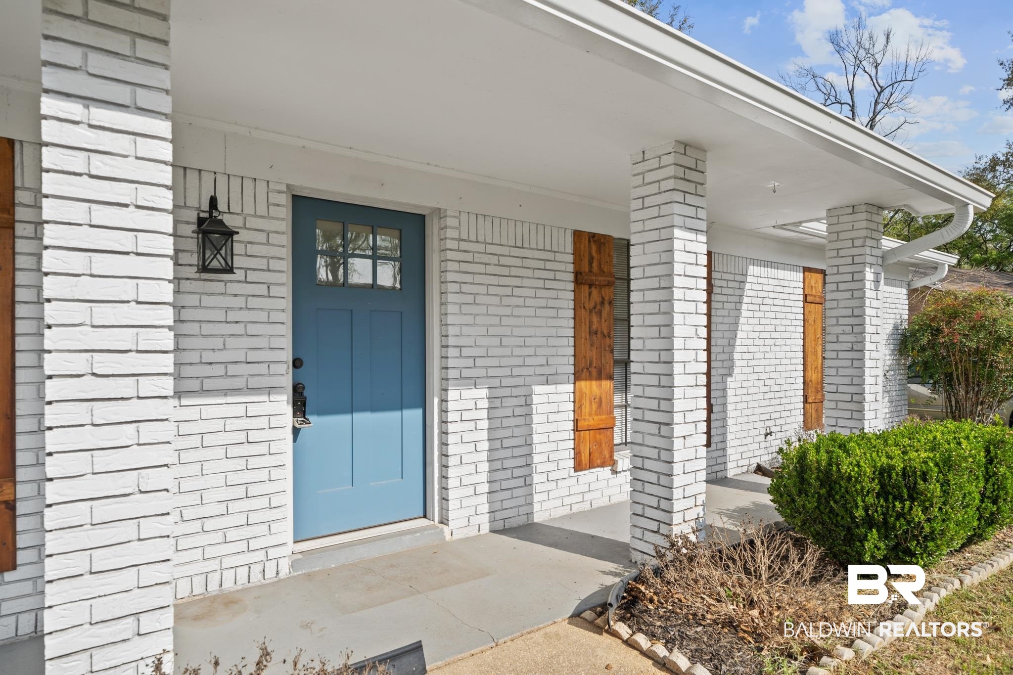 5716 Post Oak Court Mobile, AL 36609 - Photo 4 of 23 Front Porch