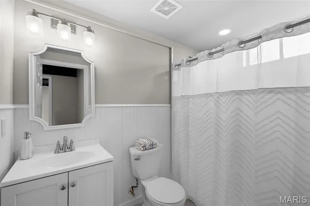 $535,000 | 120 Glenallen Drive, St. Peters, MO 63376