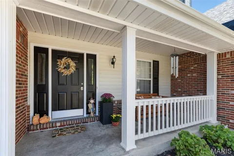 $535,000 | 120 Glenallen Drive, St. Peters, MO 63376