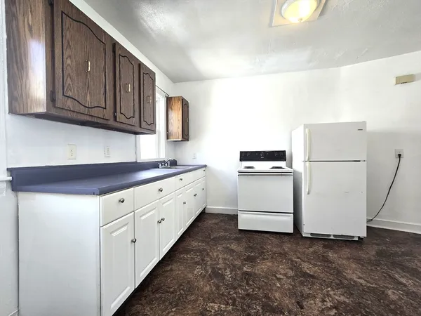 $1,595 | 16 Bunker Avenue, Unit 2R, Brockton, MA 02301