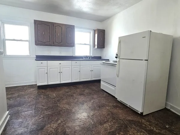 $1,595 | 16 Bunker Avenue, Unit 2R, Brockton, MA 02301