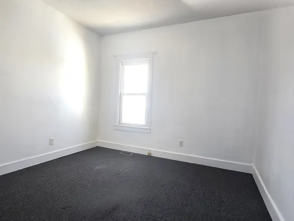 $1,595 | 16 Bunker Avenue, Unit 2R, Brockton, MA 02301