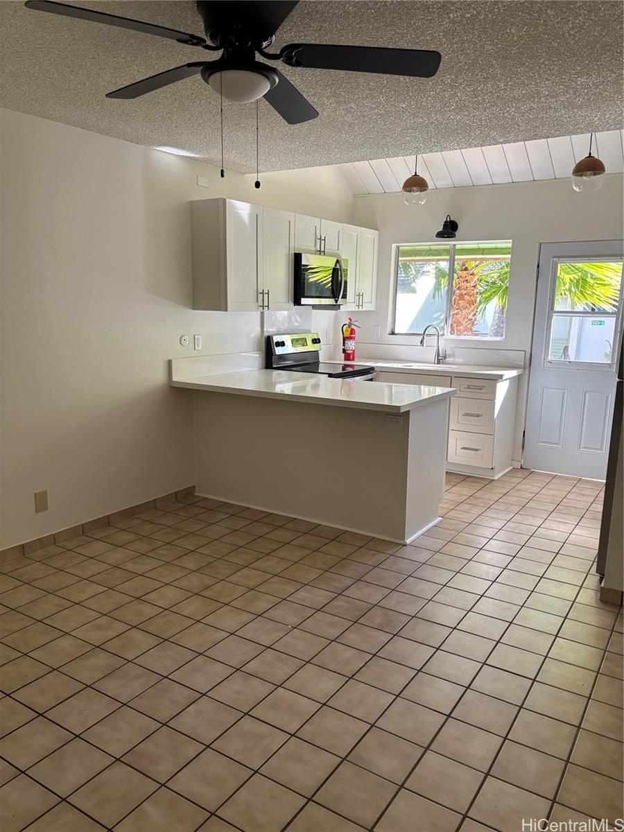 521 Pepeekeo Street, Unit 3 Honolulu, HI 96825 - Photo 2 of 22