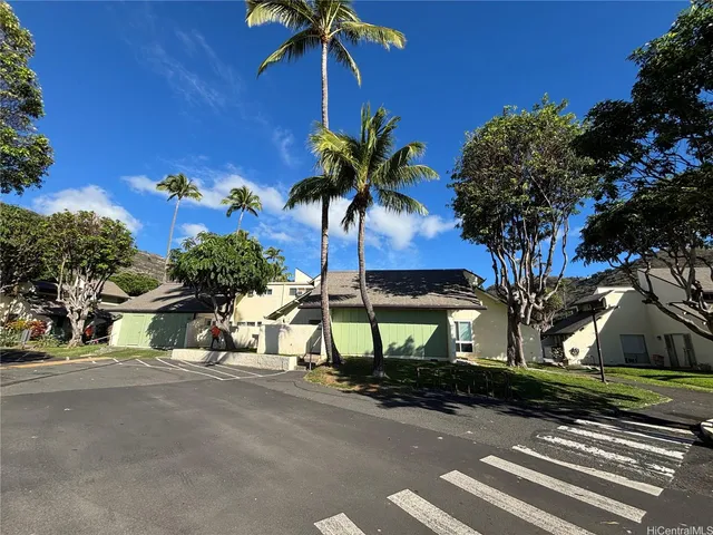 $3,400 | 521 Pepeekeo Street, Unit 3, Honolulu, HI 96825