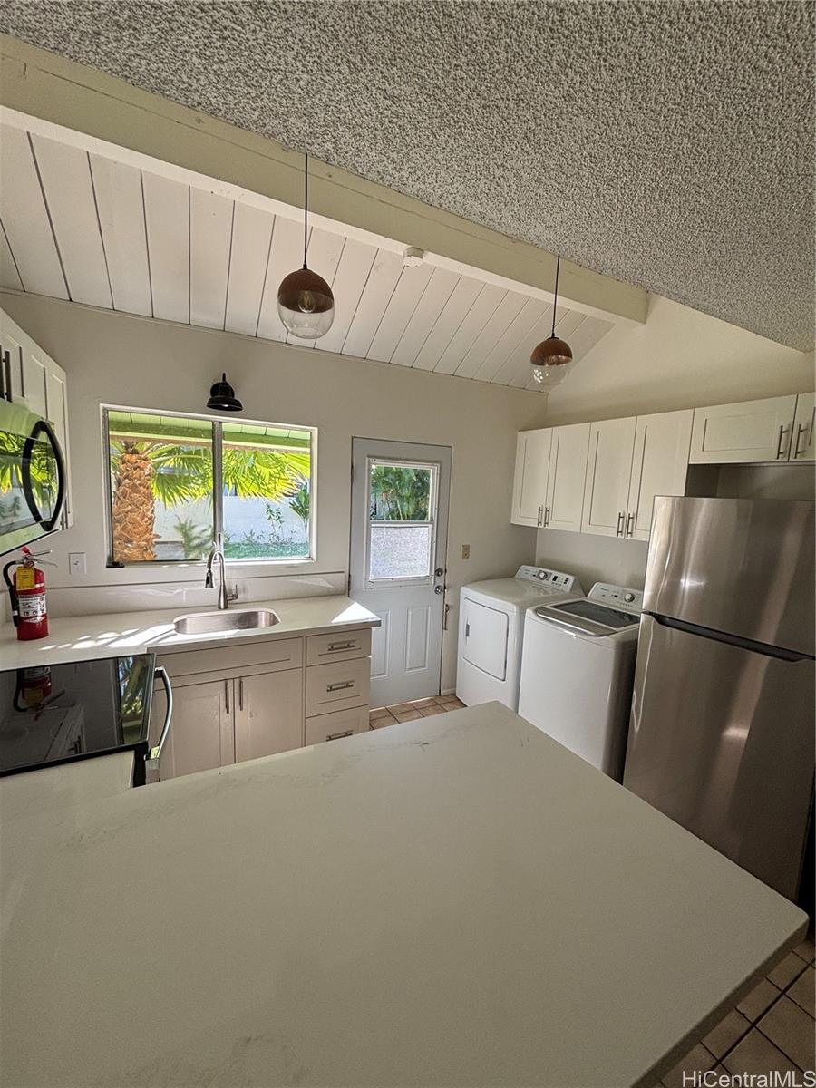 521 Pepeekeo Street, Unit 3 Honolulu, HI 96825 - Photo 4 of 22