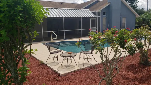 $3,900 | 7223 25th Drive West, Bradenton, FL 34209