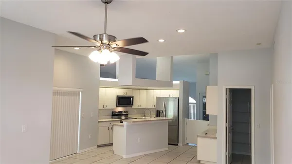 $3,900 | 7223 25th Drive West, Bradenton, FL 34209