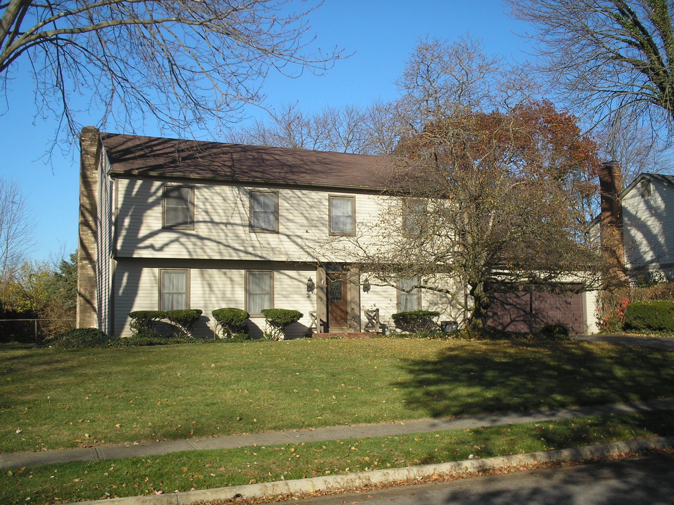 2404 Sandover Road Columbus, OH 43220 - Photo 1 of 50 PB160002