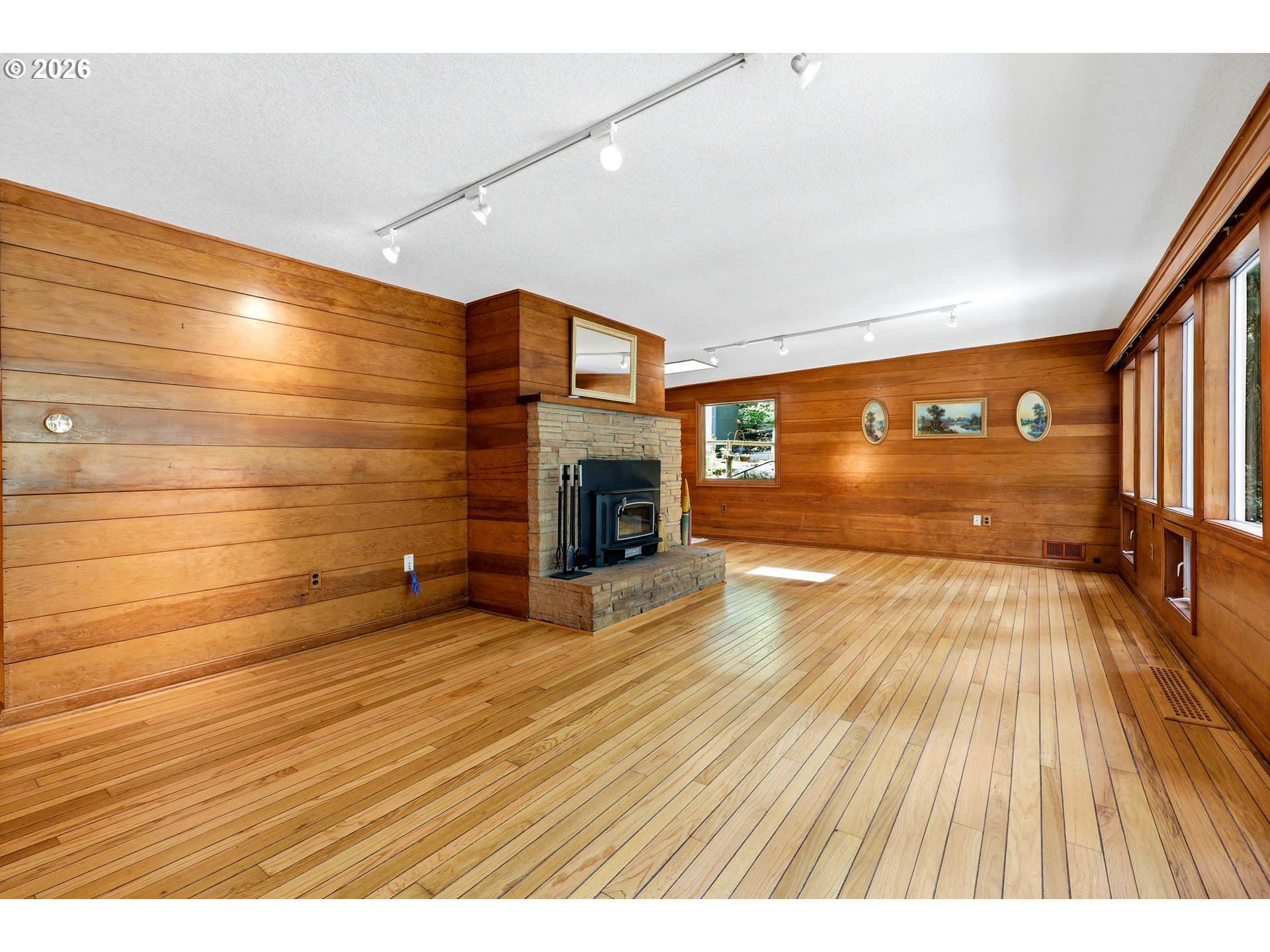 5000 Northwest Cornell Road Portland, OR 97210 - Photo 6 of 42 Living Room