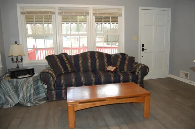 $275,000 | 581 Maran Lane Southwest, Mableton, GA 30126