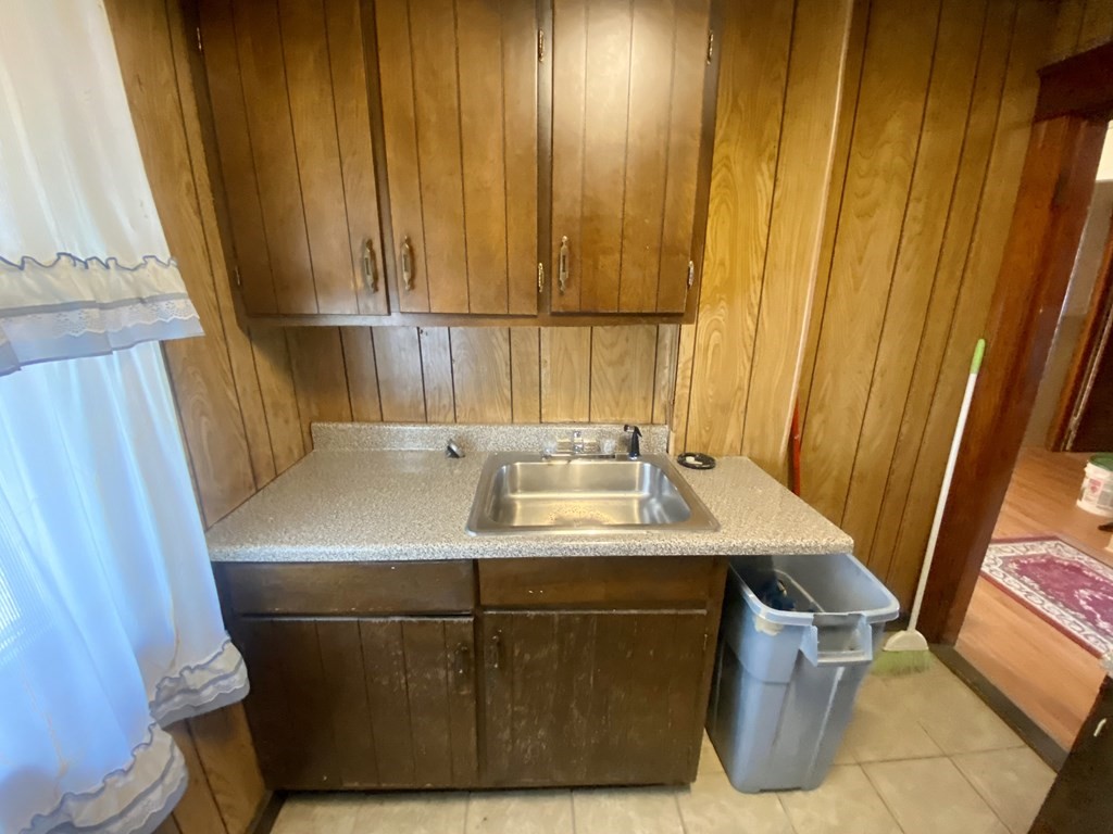 31 Arthur Street Worcester, MA 01604 - Photo 11 of 22 Gallery Image 11