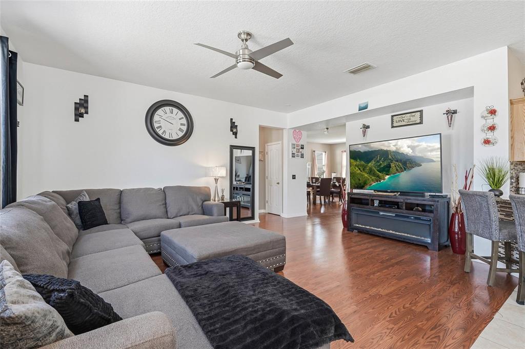 5213 Prairie View Way Wesley Chapel, FL 33545 - Photo 9 of 40
