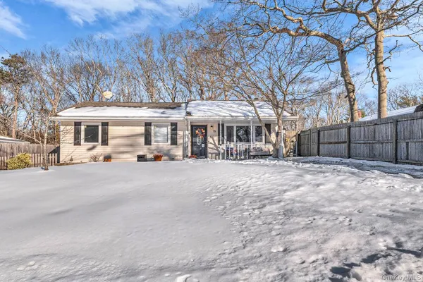 a car parked in front of a building