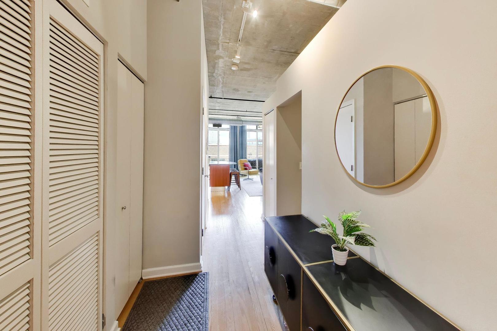 111 South Morgan Street, Unit 620 Chicago, IL 60607 - Photo 8 of 33