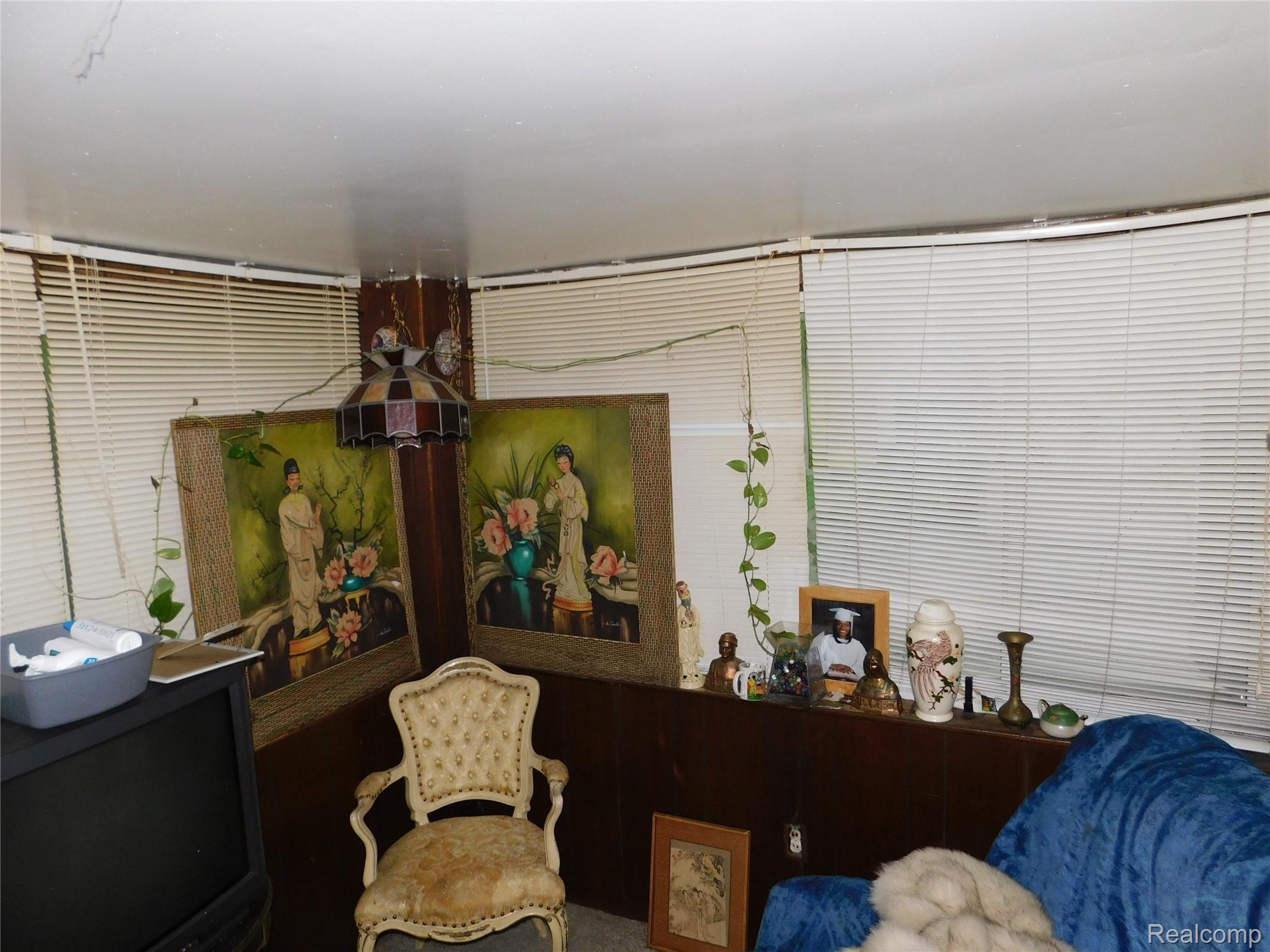 19420 Burt Road Detroit, MI 48219 - Photo 11 of 25 DSCN0134.JPG