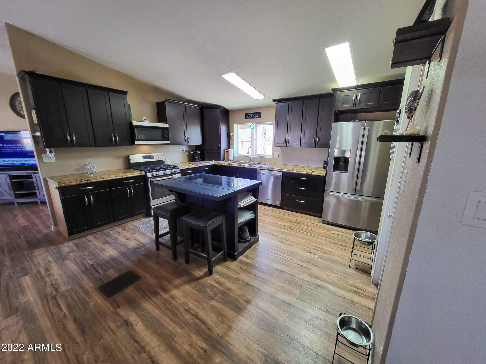 27550 North Cooper Road Florence, AZ 85132 - Photo 6 of 48 kitchen