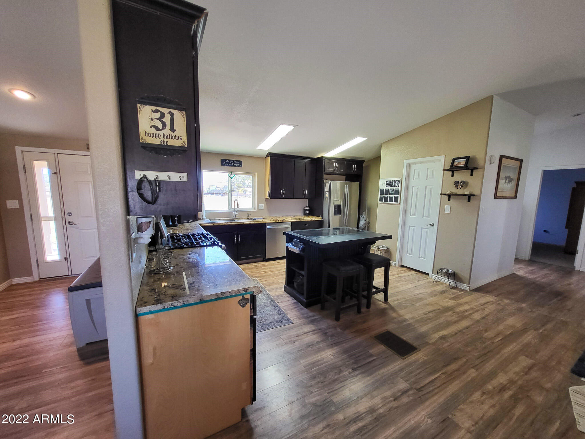 27550 North Cooper Road Florence, AZ 85132 - Photo 7 of 48 kitchen