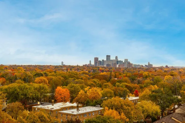 $1,170,700 | 3145 Dean Court, Unit 1100, Minneapolis, MN 55416