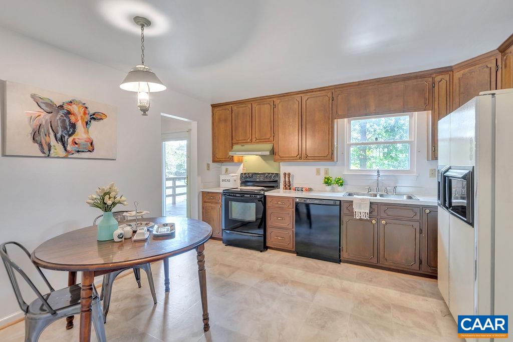 732 Village Road Charlottesville, VA 22903 - Photo 11 of 32 Gallery Image 11