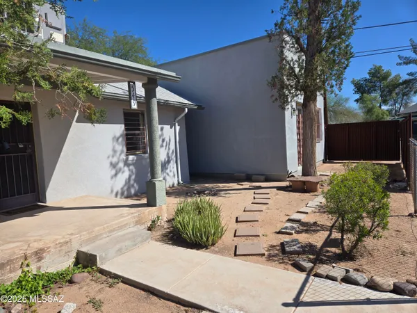 $330,000 | 549 South Santa Rita Avenue, Tucson, AZ 85719