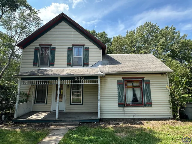 $44,900 | 219 South East Street, Emporia, KS 66801