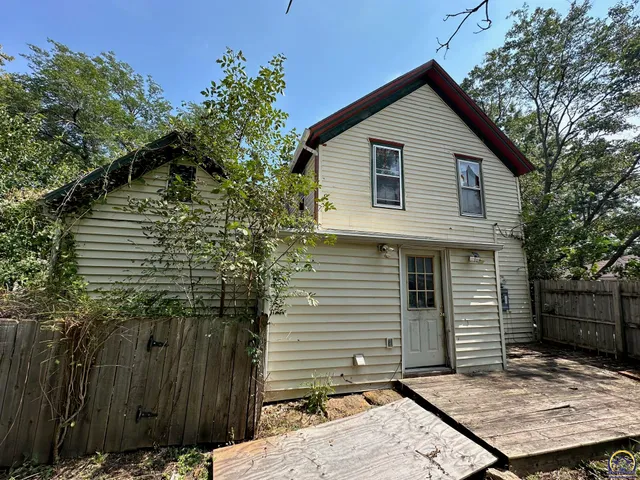 $44,900 | 219 South East Street, Emporia, KS 66801