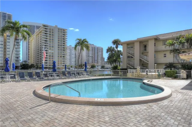 $229,900 | 2600 Diana Drive, Unit 114, Hallandale Beach, FL 33009