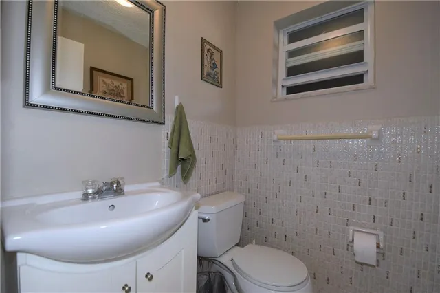 $229,900 | 2600 Diana Drive, Unit 114, Hallandale Beach, FL 33009