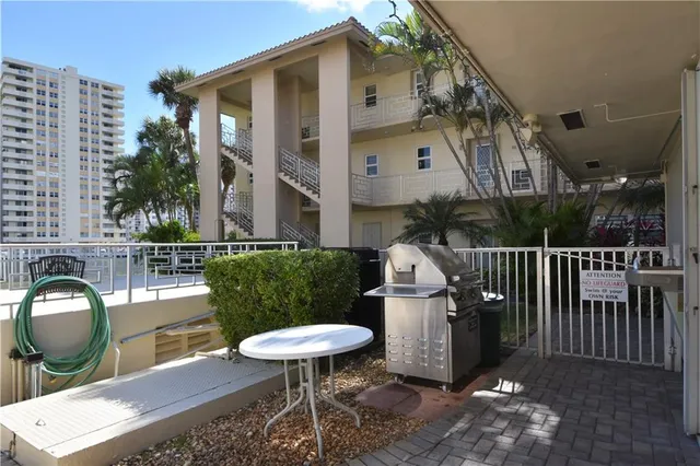 $229,900 | 2600 Diana Drive, Unit 114, Hallandale Beach, FL 33009