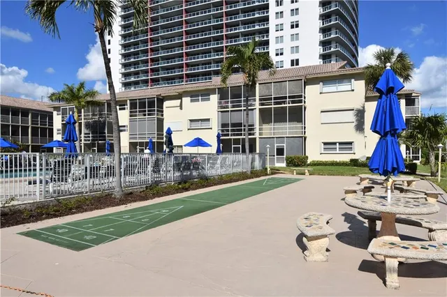 $229,900 | 2600 Diana Drive, Unit 114, Hallandale Beach, FL 33009