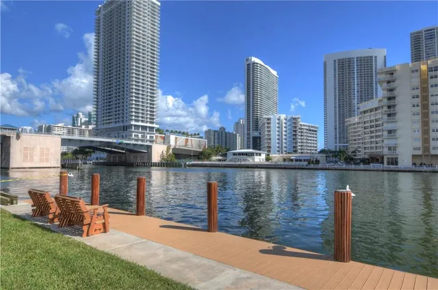 $229,900 | 2600 Diana Drive, Unit 114, Hallandale Beach, FL 33009