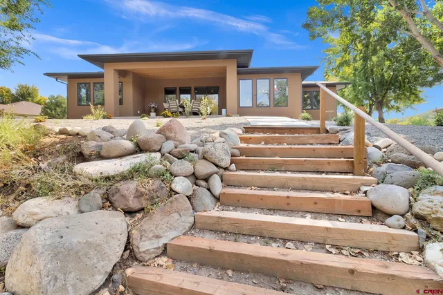 a view of entryway and hall