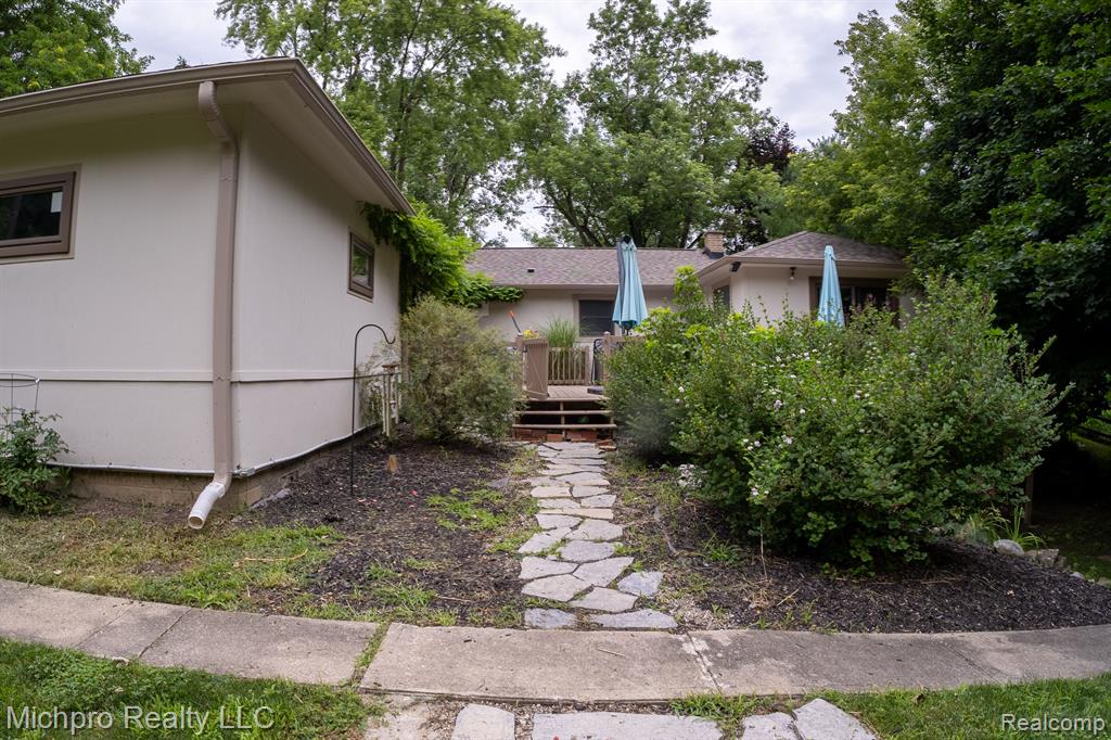 900 East Gunn Road Rochester, MI 48306 - Photo 9 of 51