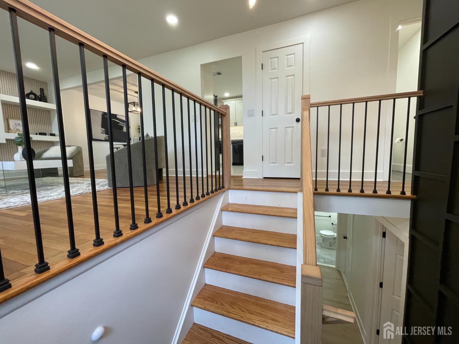 962 Brown Road Bridgewater, NJ 08807 - Photo 5 of 22 Gallery Image 5