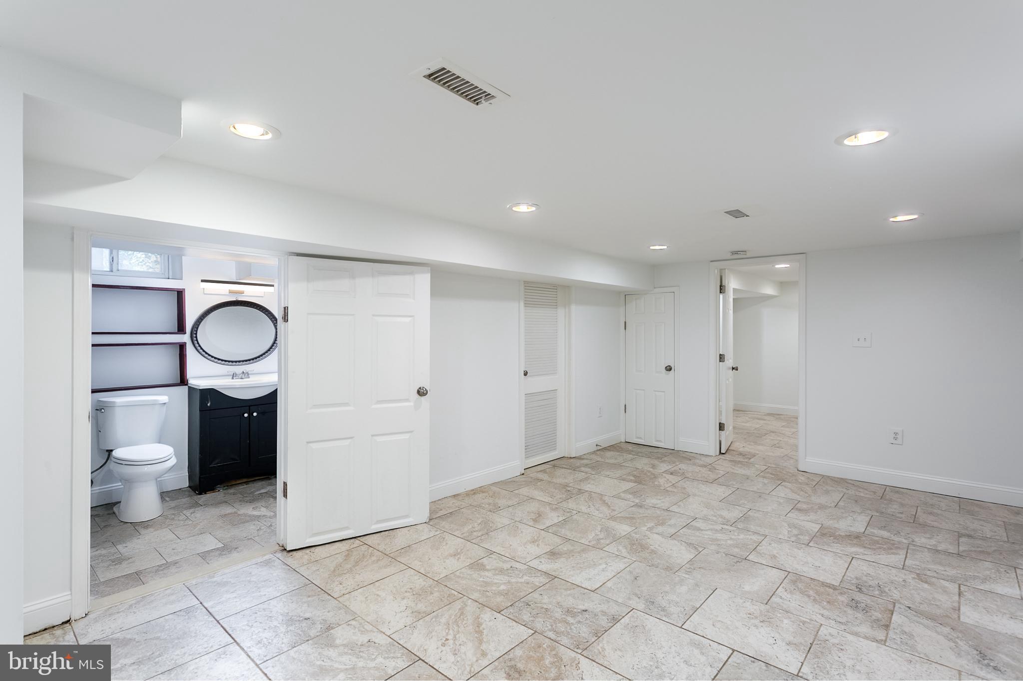 1124 Gleneagle Road Baltimore, MD 21239 - Photo 10 of 25 Apt 1