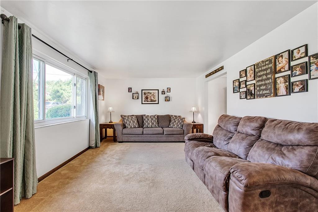 101 Locust Ridge Drive Pittsburgh, PA 15209 - Photo 3 of 25 Gallery Image 3