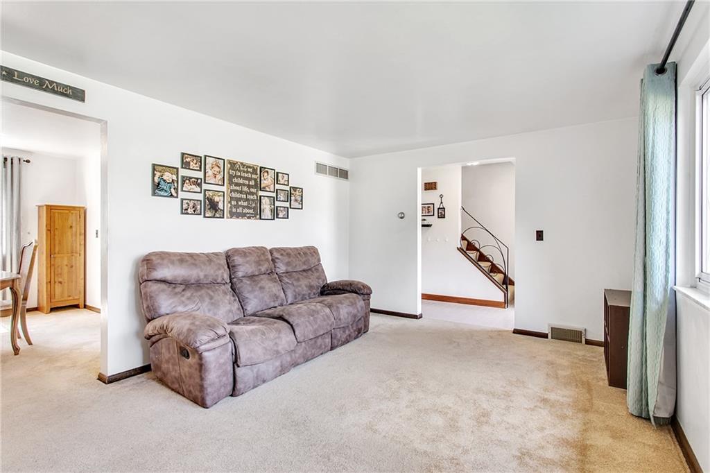 101 Locust Ridge Drive Pittsburgh, PA 15209 - Photo 4 of 25 Gallery Image 4