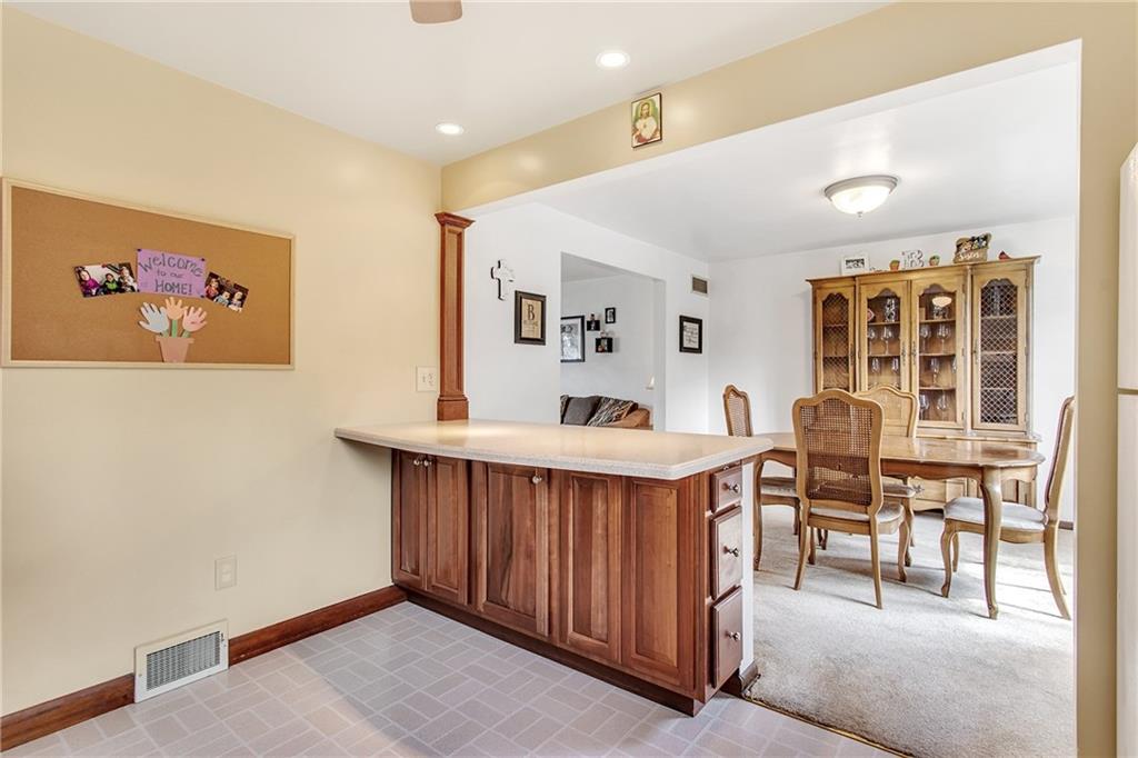 101 Locust Ridge Drive Pittsburgh, PA 15209 - Photo 6 of 25 Gallery Image 6