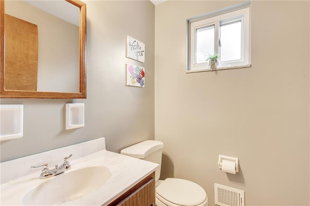 101 Locust Ridge Drive Pittsburgh, PA 15209 - Photo 9 of 25 Gallery Image 9