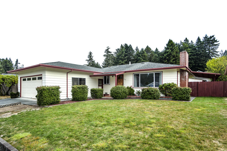 4519 Campton Road Eureka, CA 95503 - Photo 11 of 38 Front of the house