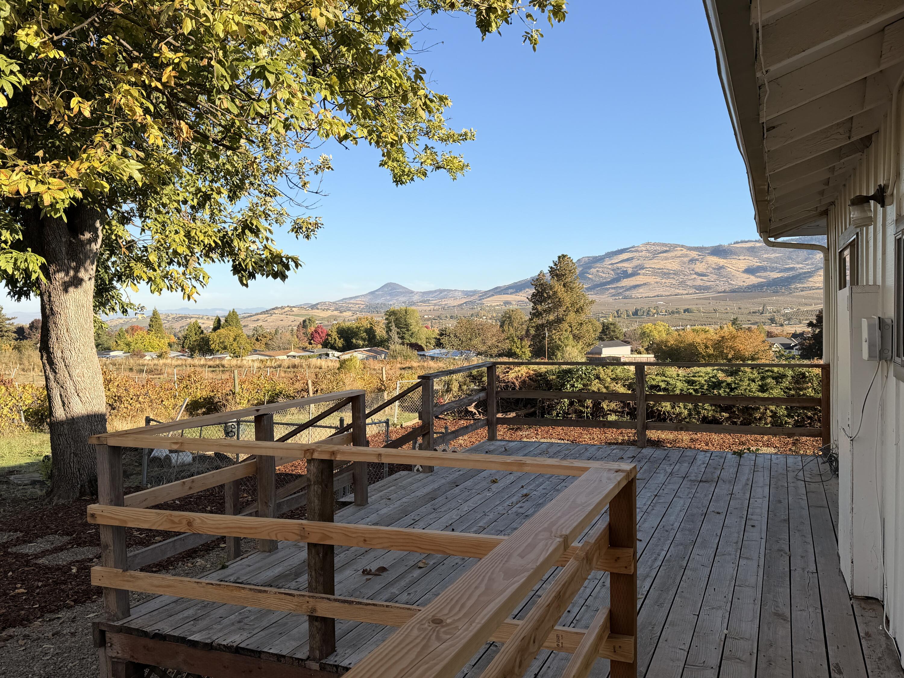 202 Pleasant View Talent, OR 97540 - Photo 33 of 65 Back patio 2