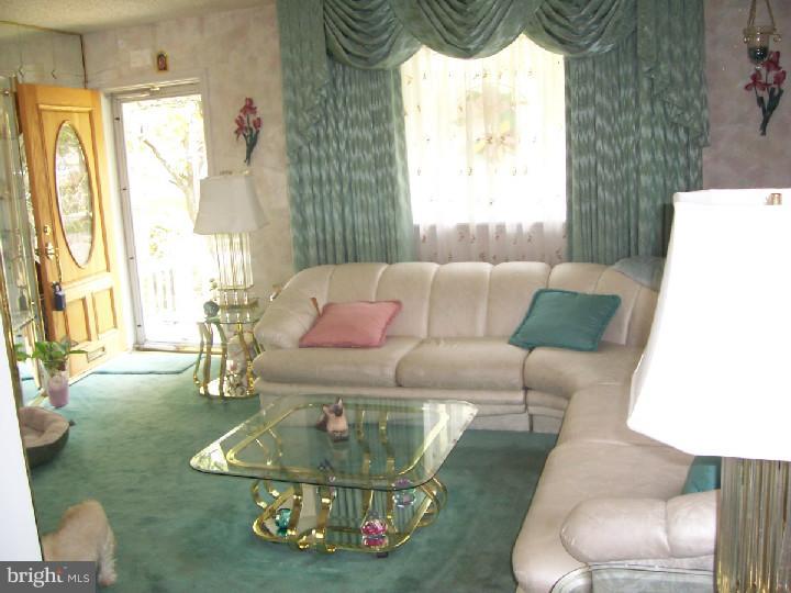500 North Forklanding Road Maple Shade, NJ 08052 - Photo 3 of 18