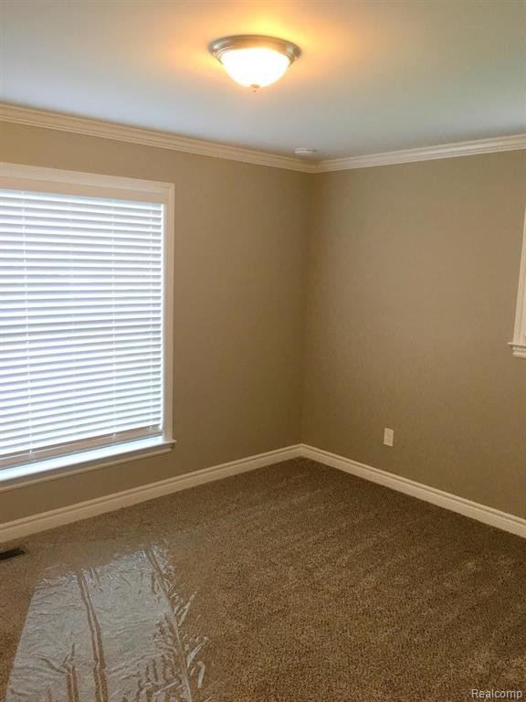 30015 High Valley Road Farmington Hills, MI 48331 - Photo 15 of 25
