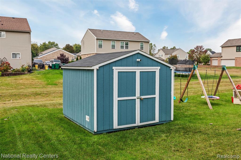 13456 Stamford Road Belleville, MI 48111 - Photo 32 of 35 Gallery Image 32