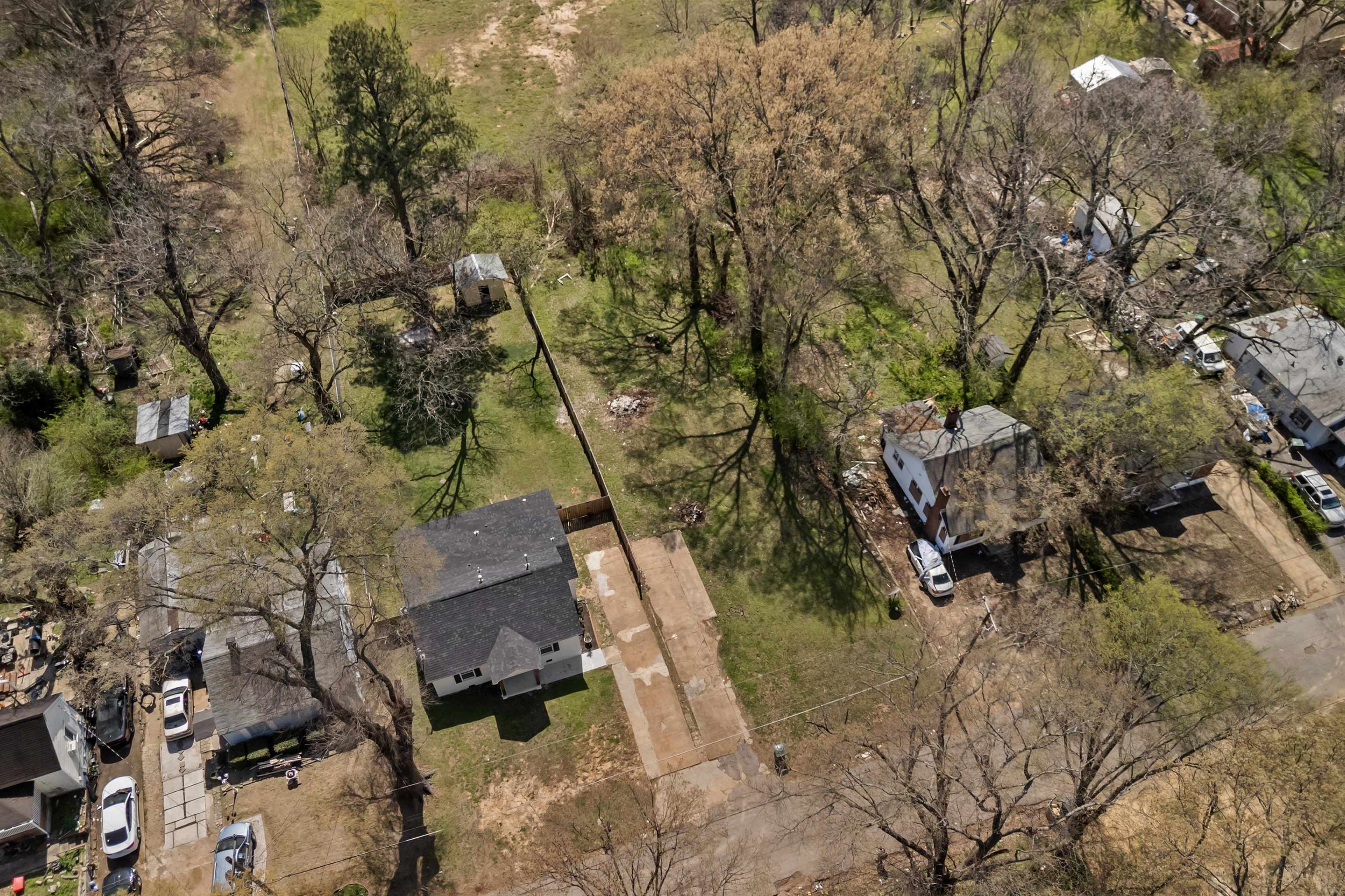 1217 Carlton Road Memphis, TN 38106 - Photo 28 of 32 Drone / aerial view